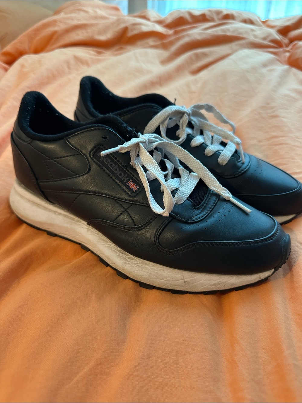 Reebok Classic Vegan Leather Sneakers — Black/White — Size 9 Women’s / 7.5 Men’s
